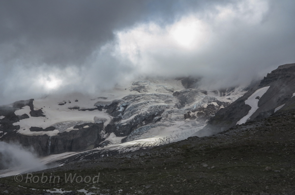 This time clouds descended to create a more abstract horizon line. 