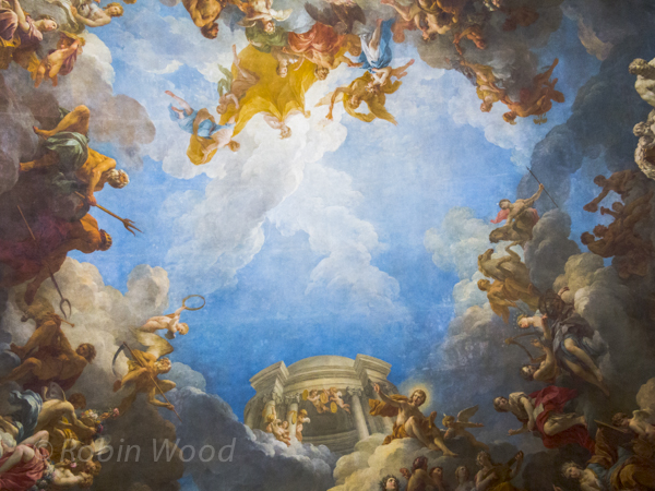 Every square inch is decorated, and ceilings become canvases for colorful paintings. As well as the cause of a sore neck. 